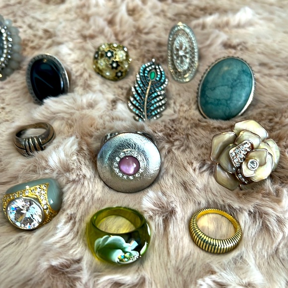 Jewelry Lot - 16 Ring Bundle! - Picture 3 of 7